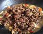 土豆烧牛肉的做法步骤7