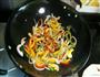 黑椒汁炒意大利面的做法图解5
