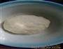 家常葱油饼的做法图解1