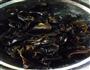 凉拌黑木耳的做法图解1