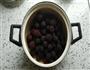 冰糖杨梅汤的做法图解2