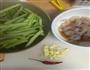 西芹炒虾仁的做法图解1