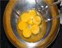 蛋黄小饼干的做法图解2