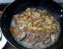 土豆红萝卜焖鸡的做法图解11