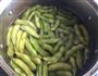 煮毛豆的做法图解1