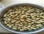 水煮花生的做法图解1