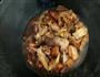 竹笋干香菇焖红烧肉的做法图解6