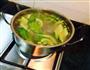 苦瓜黄豆排骨湯的做法图解3