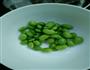 蒜香毛豆米的做法图解2