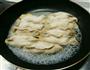 虾仁锅贴的做法图解5