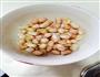 莲藕排骨花生汤的做法图解4