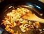 菌菇鸡肉炒饭的做法图解7