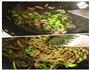 海藻面系列菜谱1-青椒肉丝炒海藻面的做法图解3