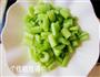 凉拌花生西芹的做法图解2