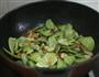 扁豆炒五花肉的做法图解6
