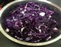 凉拌酸辣紫甘蓝的做法图解1