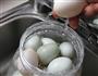 自制咸鸭蛋的做法图解1