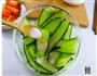 夏天必须来一份酸笋拌黄瓜的做法图解4