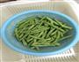 土豆茄子炖豆角的做法图解2