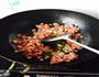 蘑菇肉酱面的做法图解3