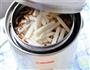 鲜笋香菇排骨养生粥的做法图解4
