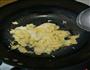 胡萝卜木耳鸡蛋炒饭的做法图解2