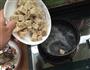 凉拌面筋的做法图解2