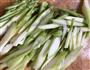 鸡腿菇片炒芦笋的做法图解1