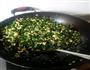 韭菜鸡蛋蒸饺的做法图解2