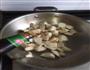 杏鲍菇炒肉片的做法图解7