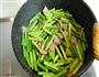 火腿片炒芦笋的做法图解3