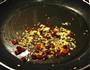 芦笋炒香肠的做法图解1