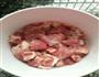 油炸肉的做法图解1