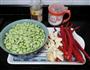 剁椒腌青豆的做法图解1