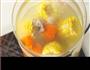 胡萝卜玉米排骨汤的做法图解4