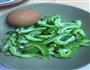 苦瓜炒蛋的做法图解1