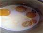 蔓月莓戚风蛋糕的做法步骤1