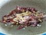 韭菜花炒肉丝的做法图解2