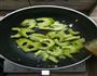 清炒苦瓜片的做法图解4