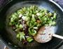 芹菜炒肉的做法图解3