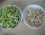 虾仁西芹百合的做法图解2