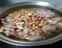 花生焖猪尾的做法图解6