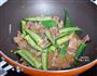 蒜蓉秋葵炒肉的做法图解5