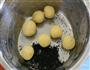 南瓜芝麻球的做法图解7