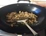 泡椒炒肉丝的做法图解3