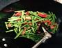 豇豆炒肉片的做法图解4