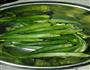 呛拌秋葵的做法图解1