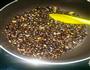 糖霜黑豆的做法图解2