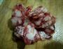 荷兰豆炒腊肠的做法图解2