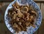 野生菌炒肉的做法图解1